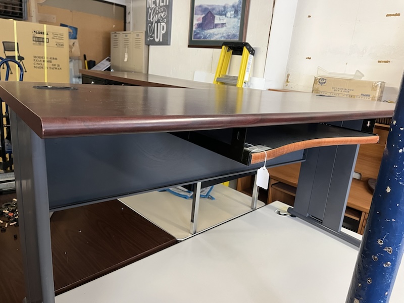 Computer table