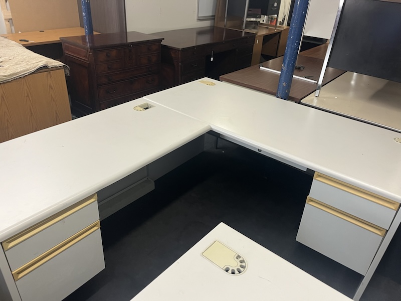 Hon Return Desk
