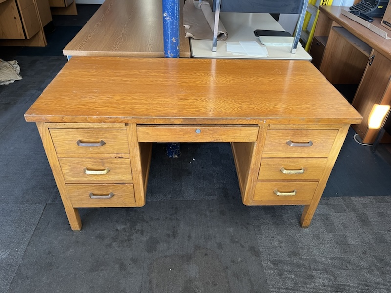 OAK DESK
