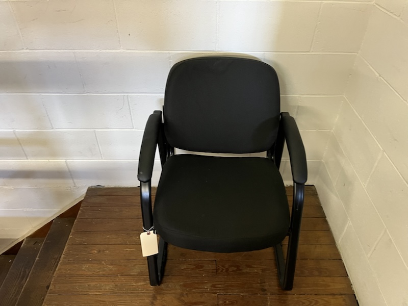 Leather Guuest chair