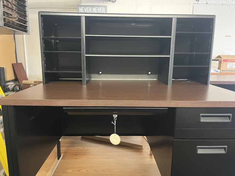 Hon desk with hutch